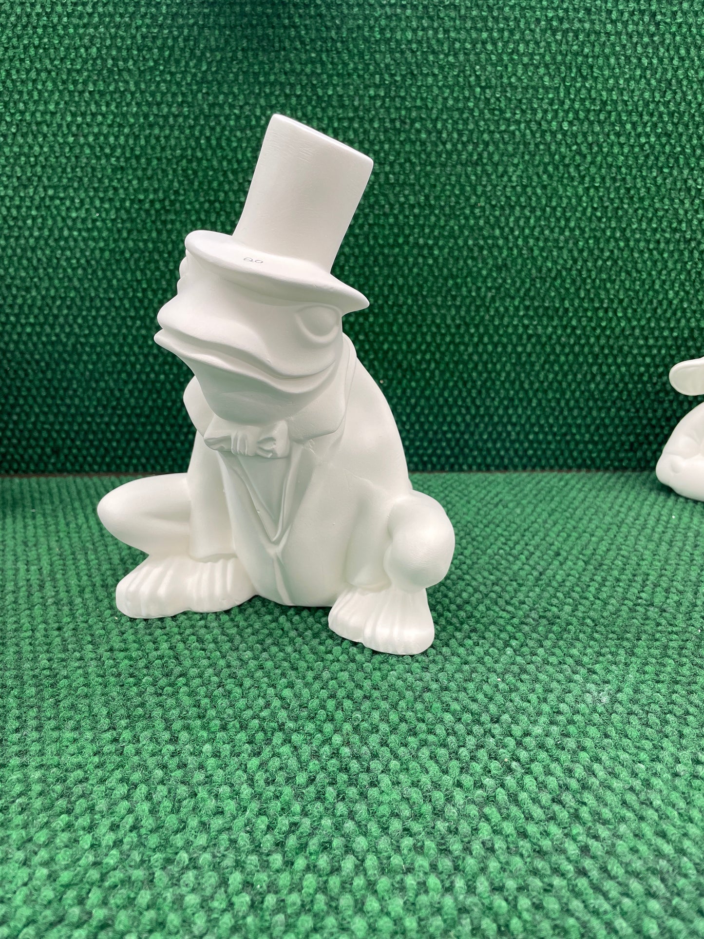 Frog with top hat